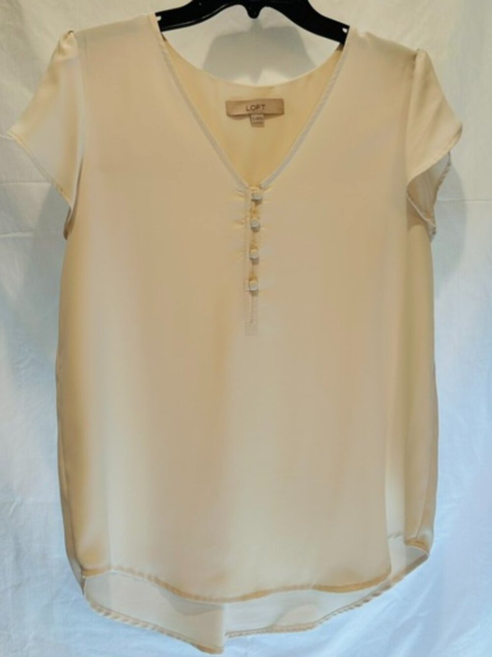 LOFT Cream Ivory V-Neck Tulip Flutter Sleeve Button Front Blouse - S